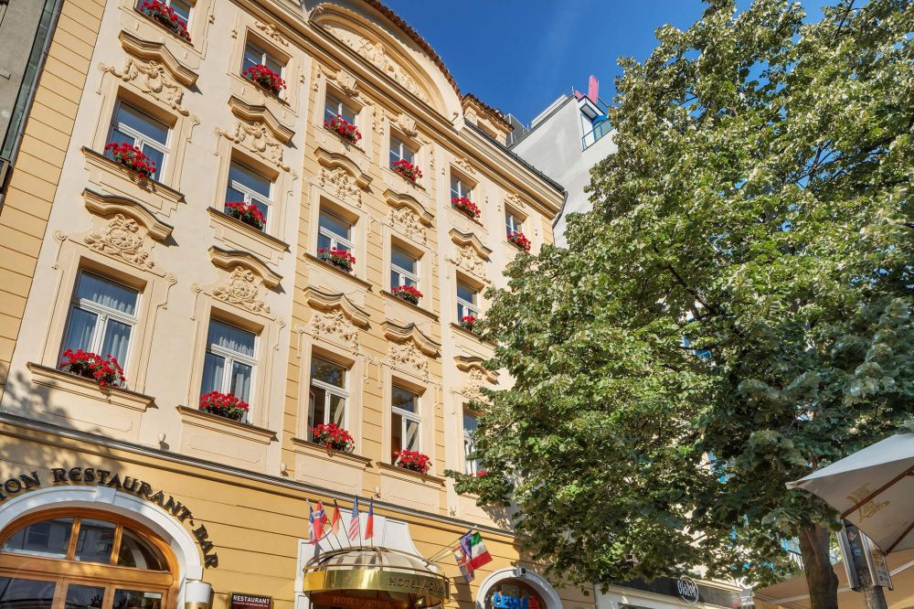 Adria Hotel Prague 4*