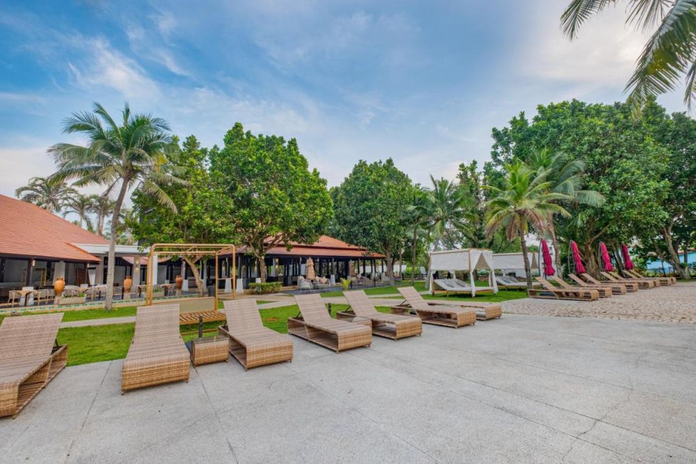 D Varee Mai Khao Beach Resort 4*