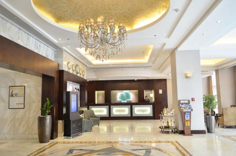Holiday Inn Abu Dhabi Downtown 4*