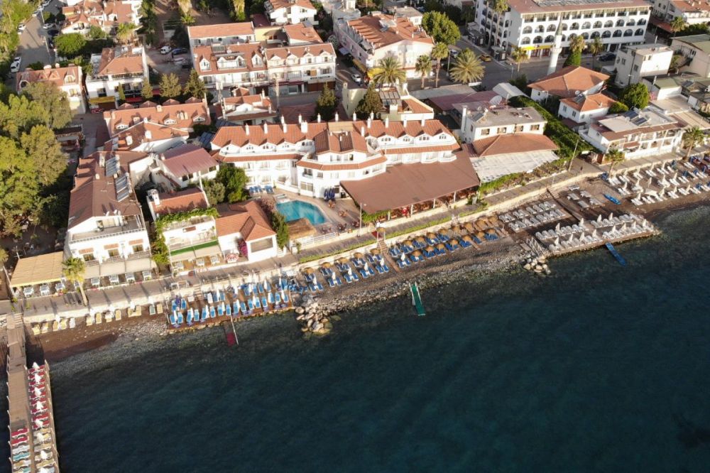 Zeybek Beach Hotel 3*
