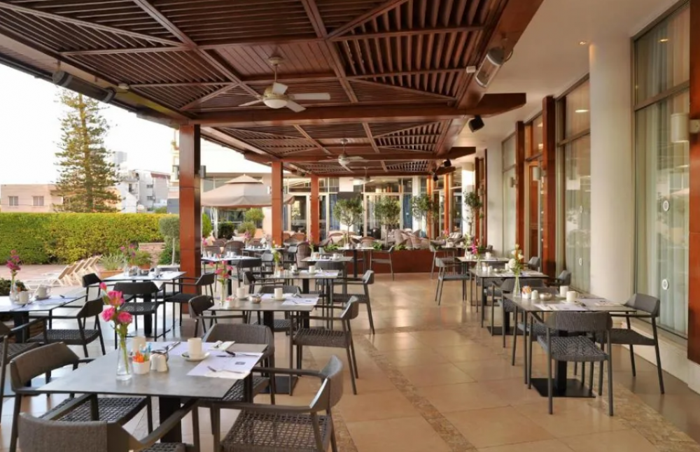 Ajax Hotel 4*