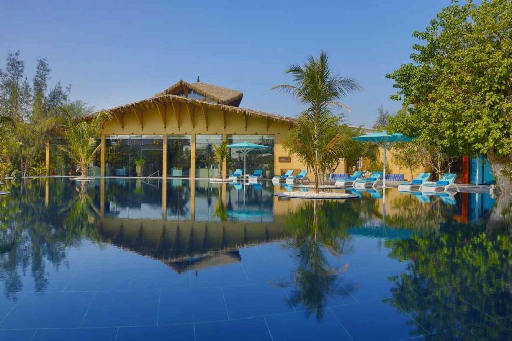 Anantara World Island Dubai Resort 5*