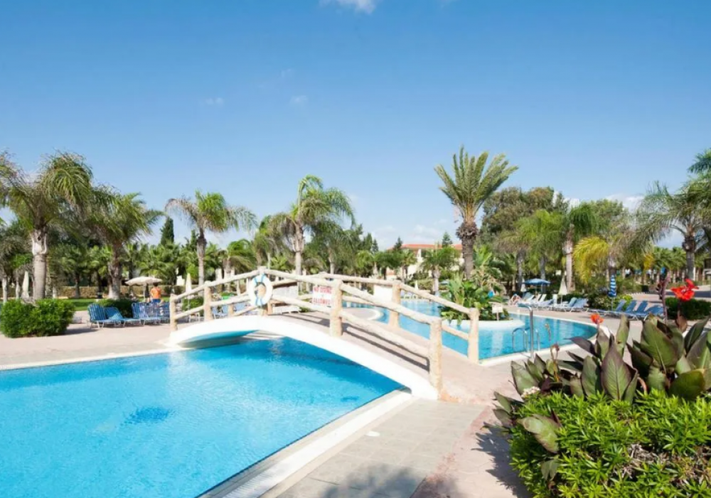 Nelia Sea Breeze 4*