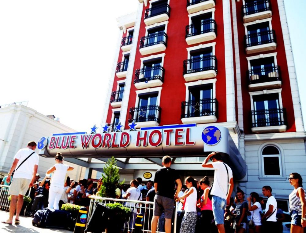 Blue World Hotel 4*