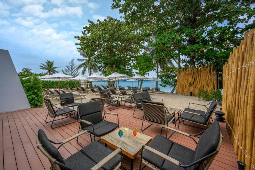 The Beachfront Hotel Phuket 4*