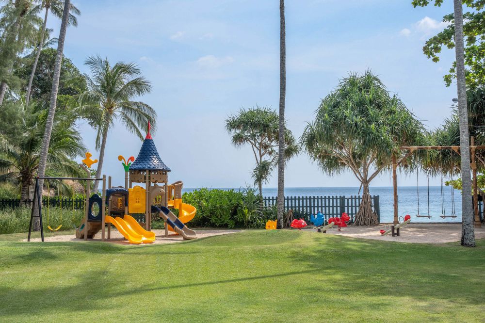 Phuket Marriott Resort & Spa Merlin Beach 5*