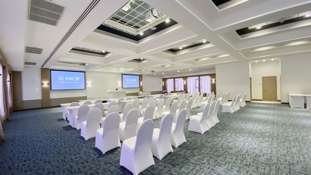 Seabed Grand Hotel Phuket 5*