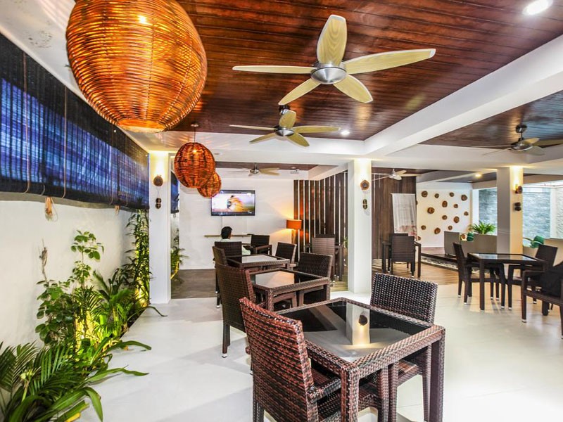 Aquzz Inn Maafushi (ex.Beachwood Hotel & Spa Maldives) 1*