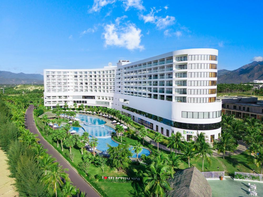Selectum Noa Resort Cam Ranh 5*