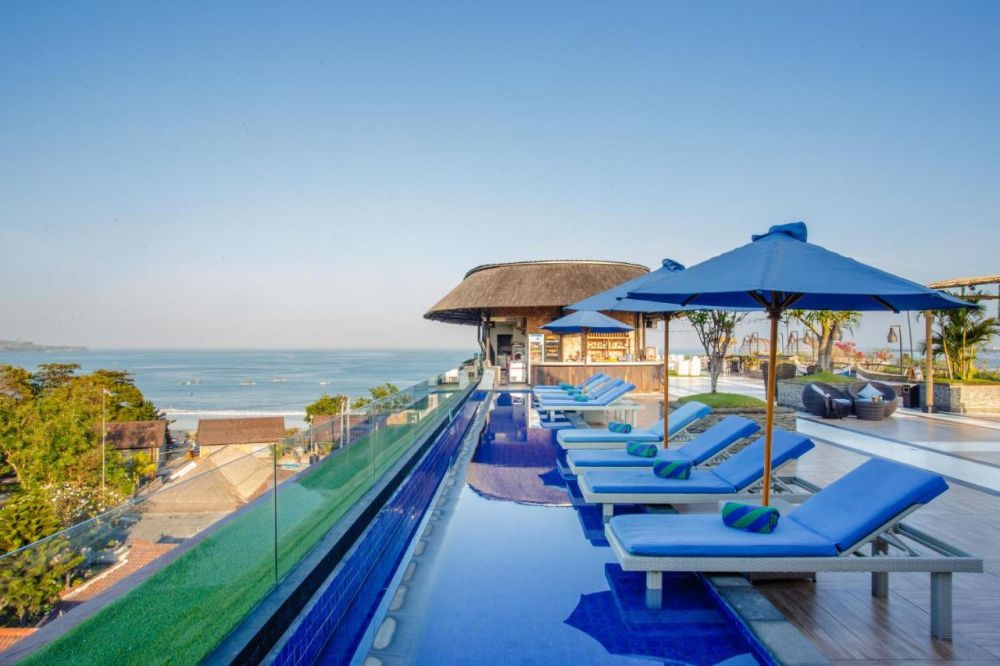Jimbaran Bay Beach Resort & Spa 4*
