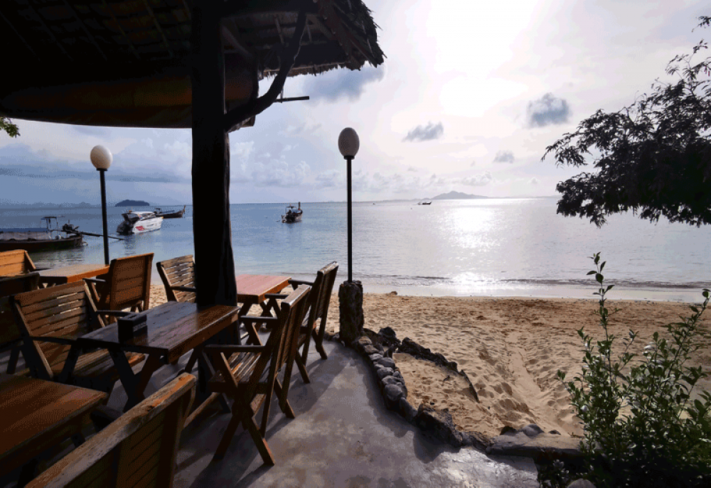Phi Phi Relax Beach Resort 3*