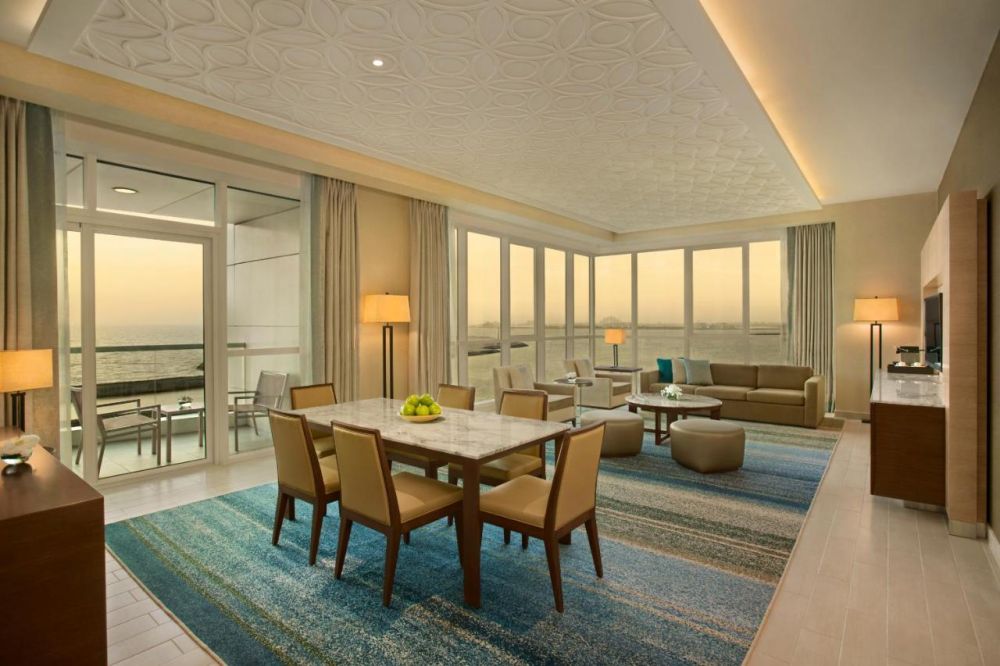 DoubleTree by Hilton Dubai Jumeirah Beach 4*