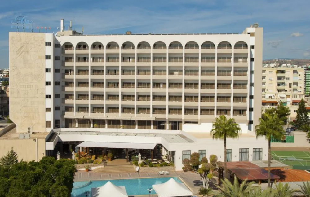 Ajax Hotel 4*