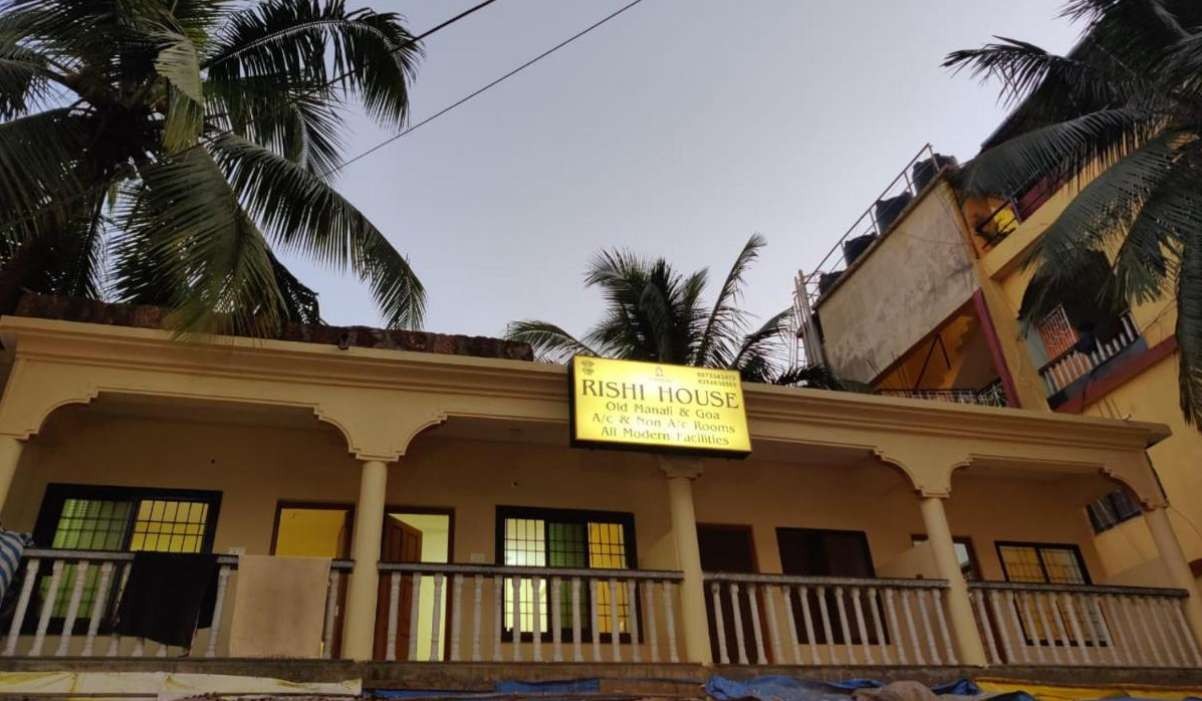 Prakash Holiday Inn (ex. Rishi House) 