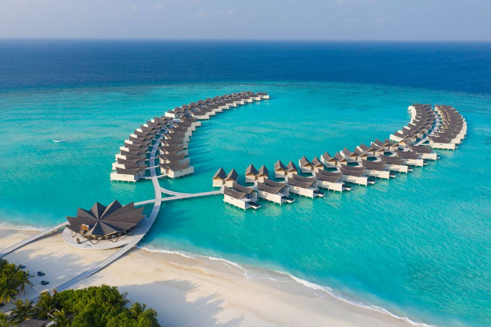 Movenpick Resort Kuredhivaru Maldives 5*