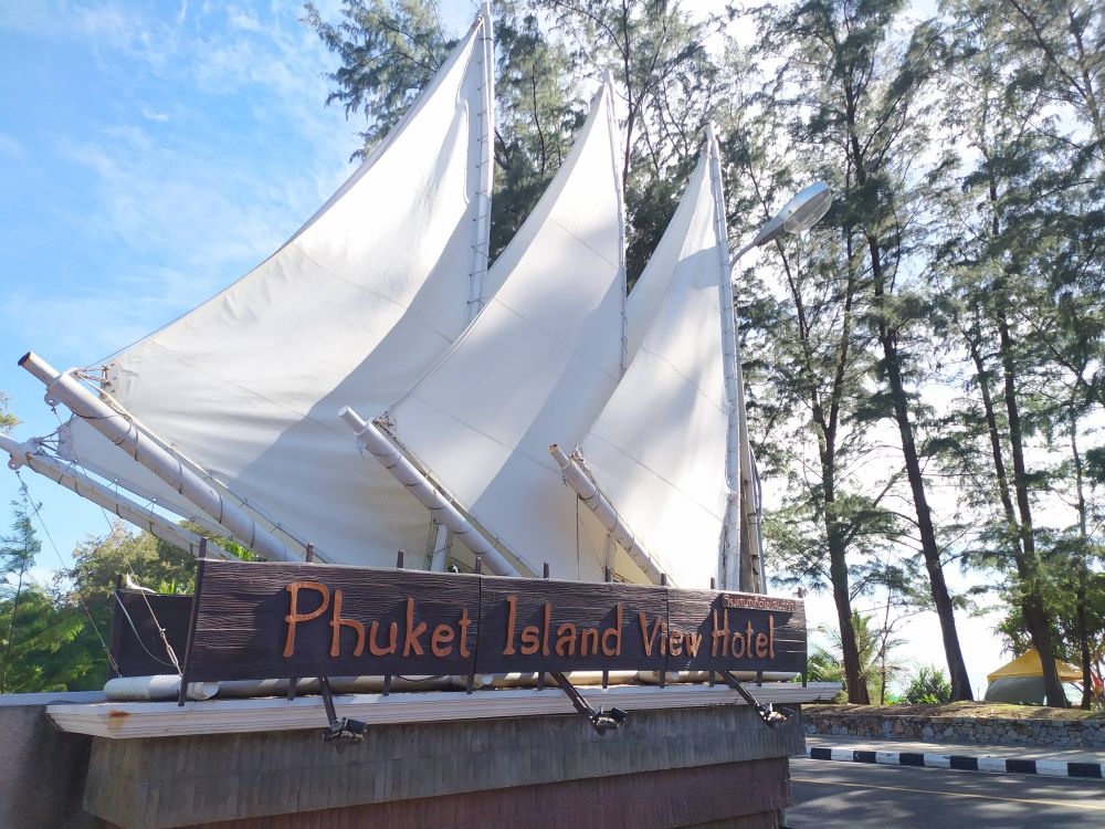 Phuket Island View 4*
