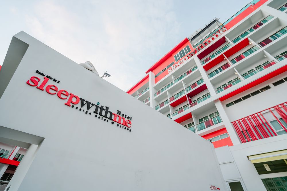 Sleep With Me Hotel 4*
