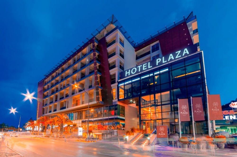 TQ Plaza Hotel 4*