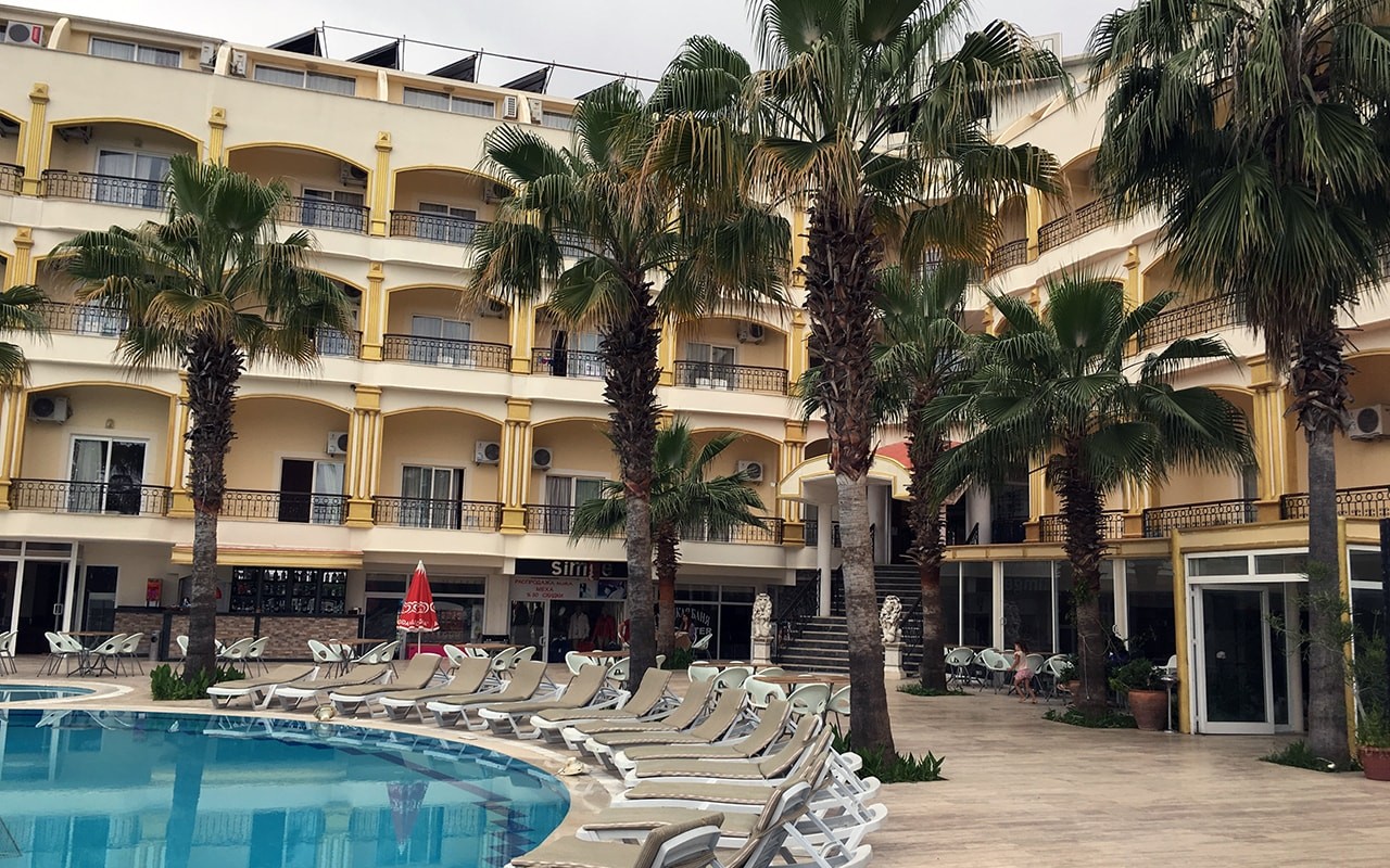 Armir Palace Hotel 4*