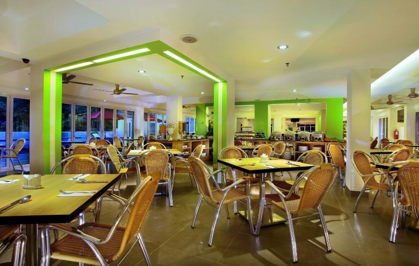 Favehotel Cenang Beach 3*