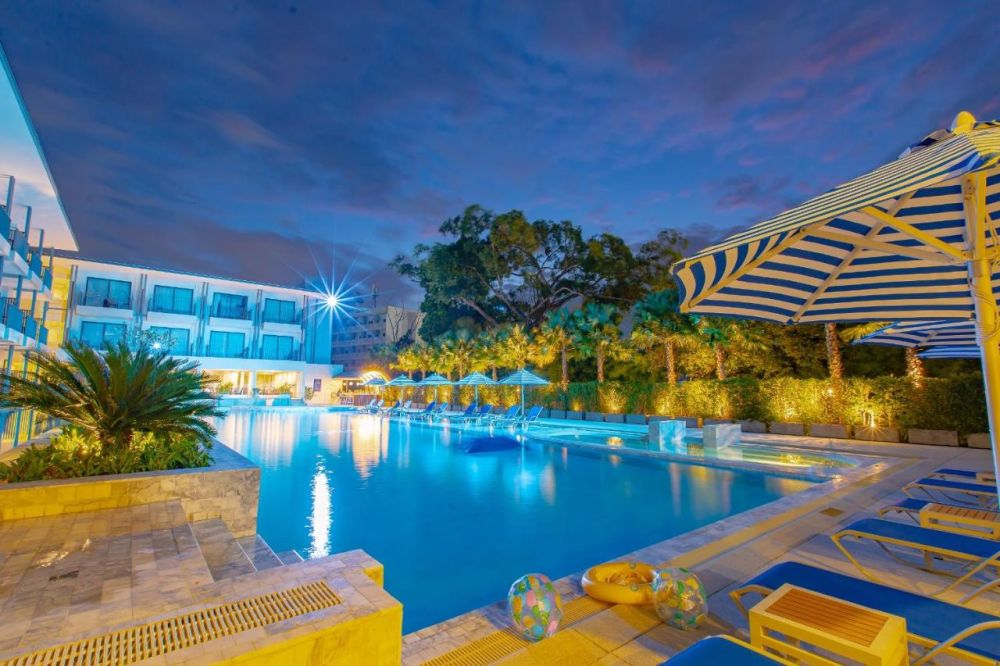 Seabed Grand Hotel Phuket 5*