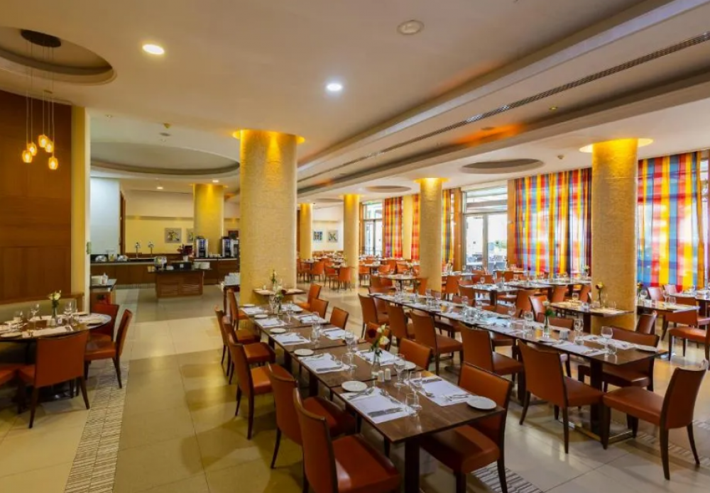 Ajax Hotel 4*