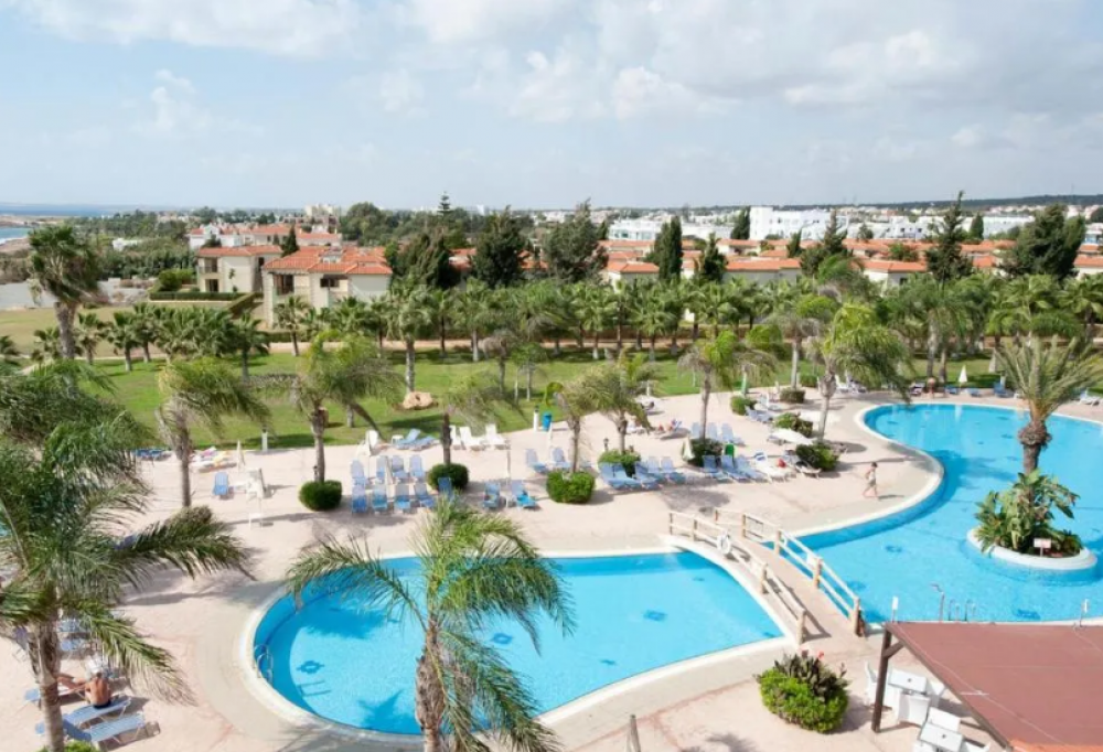 Nelia Sea Breeze 4*
