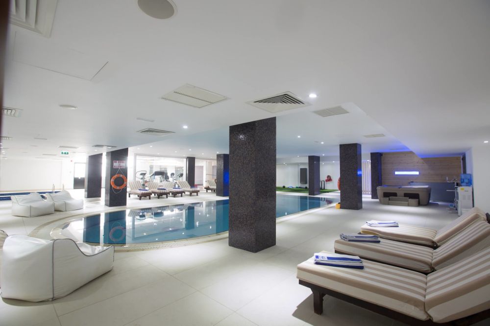 Nelia Sea Breeze 4*