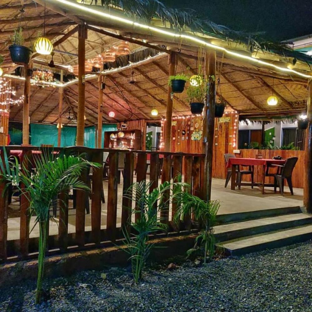 Yogi Tree Beach Resort & Cafe 2*