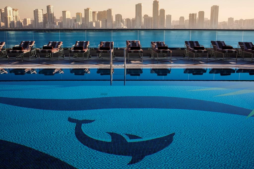Hilton Sharjah (ex. Corniche Al Buhaira) 5*