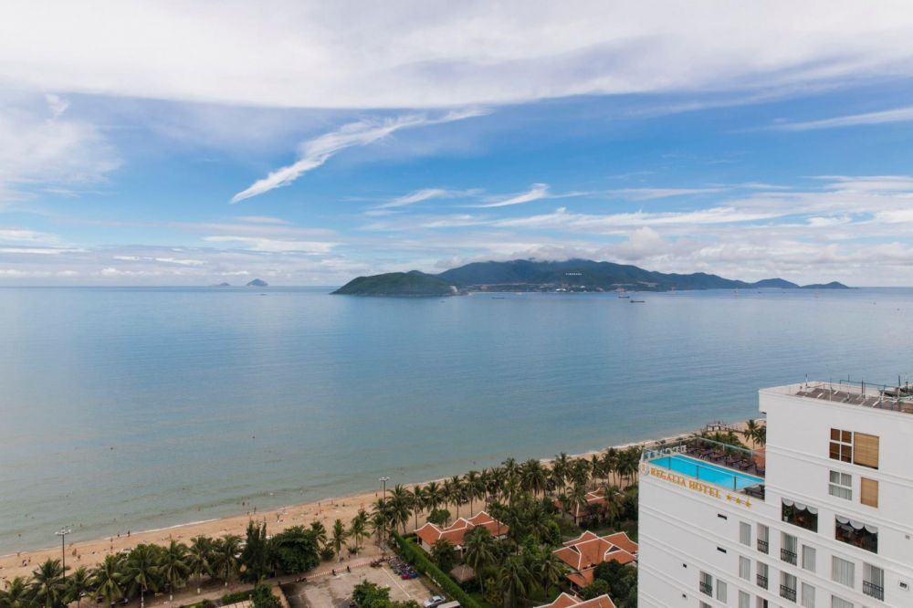 Meriton Nha Trang Hotel 4*