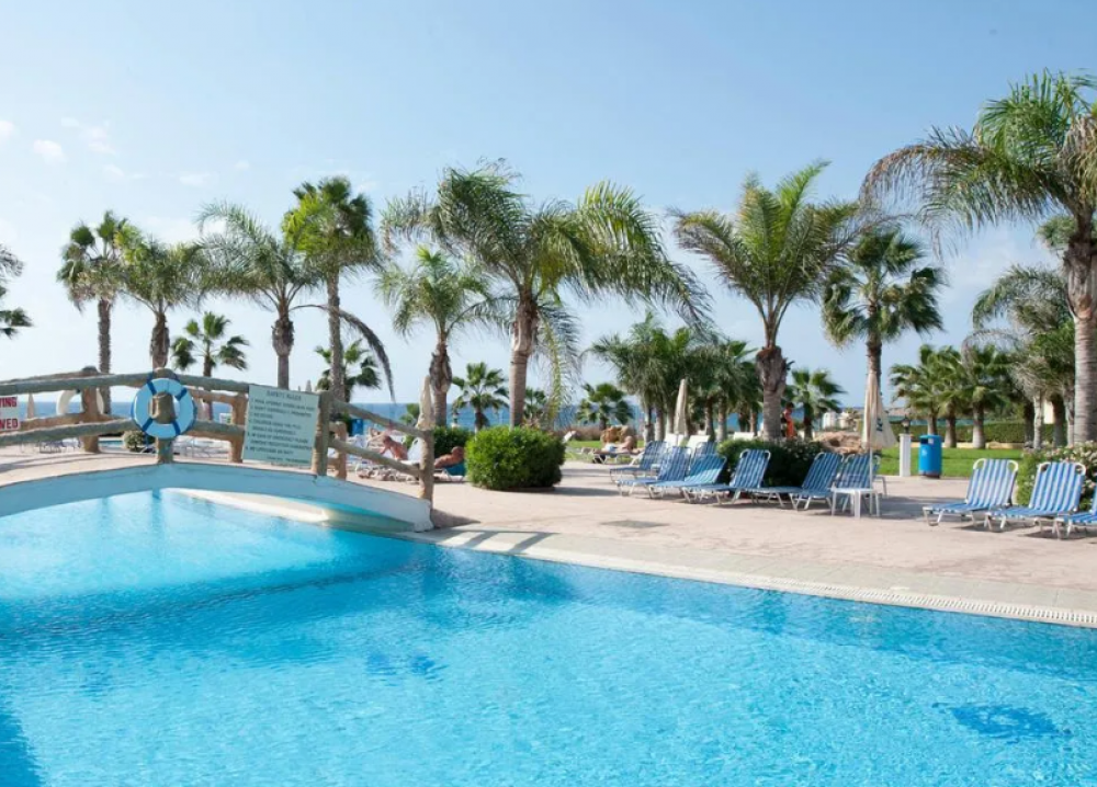 Nelia Sea Breeze 4*