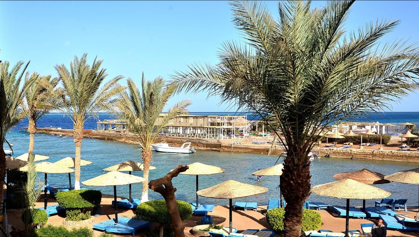 Купить путевку в хургаду. Sand Beach Resort 3 Хургада. Sand Beach 3 Египет Хургада. Хургада / Hurghada Sand Beach Hotel. Отель Сан Бич Хургада пляж.