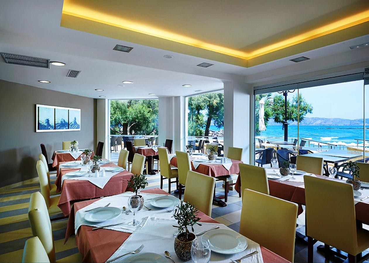 Molos Bay Hotel 4*