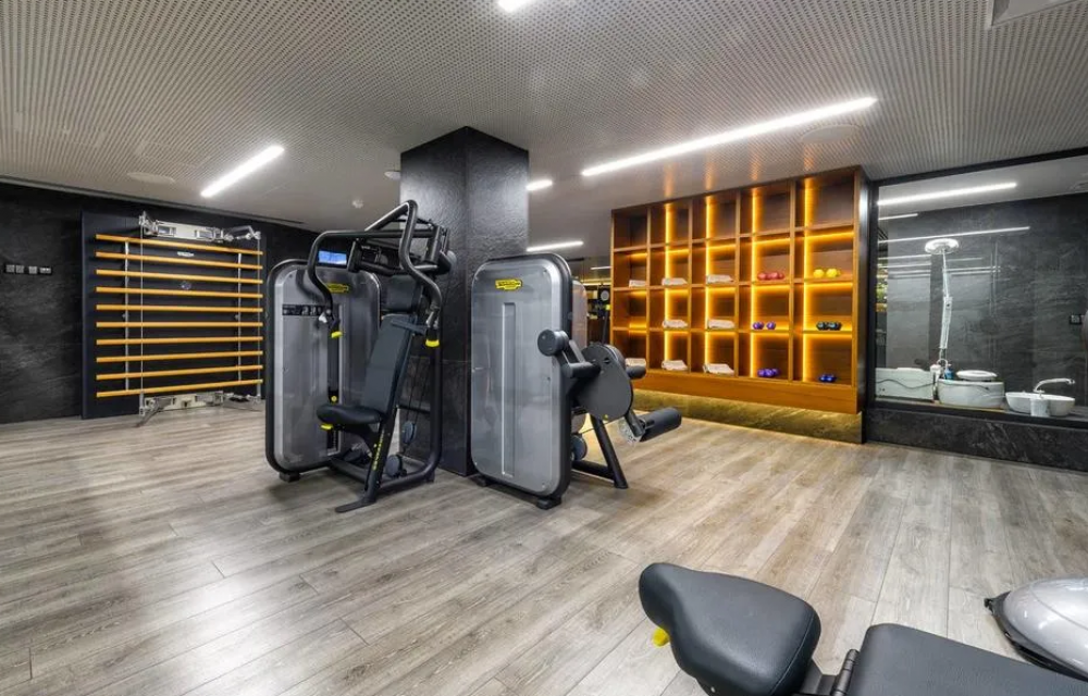 Ajax Hotel 4*