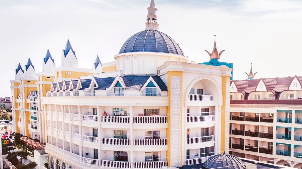 Dream World Resort & Spa 5*