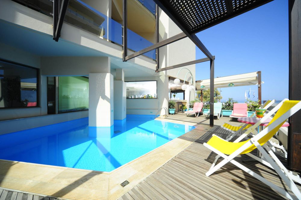 Steris Elegant Beach Hotel & Apartments 3*