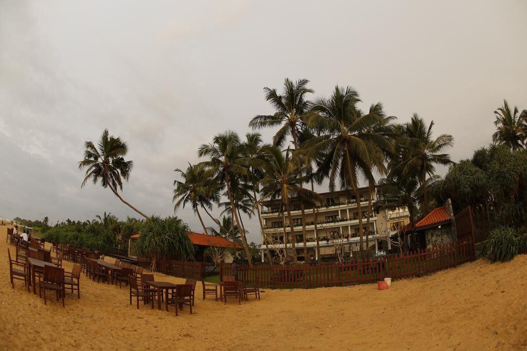 Blue Beach Hotel Wadduwa 3*