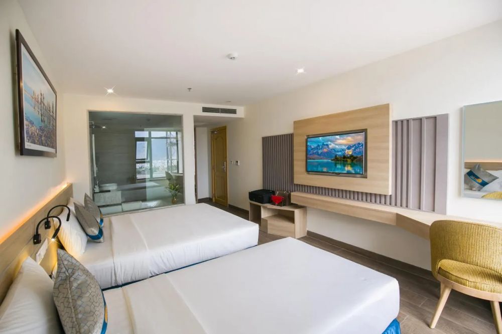 Deluxe Triple City View, Lucky Sun Hotel 4*