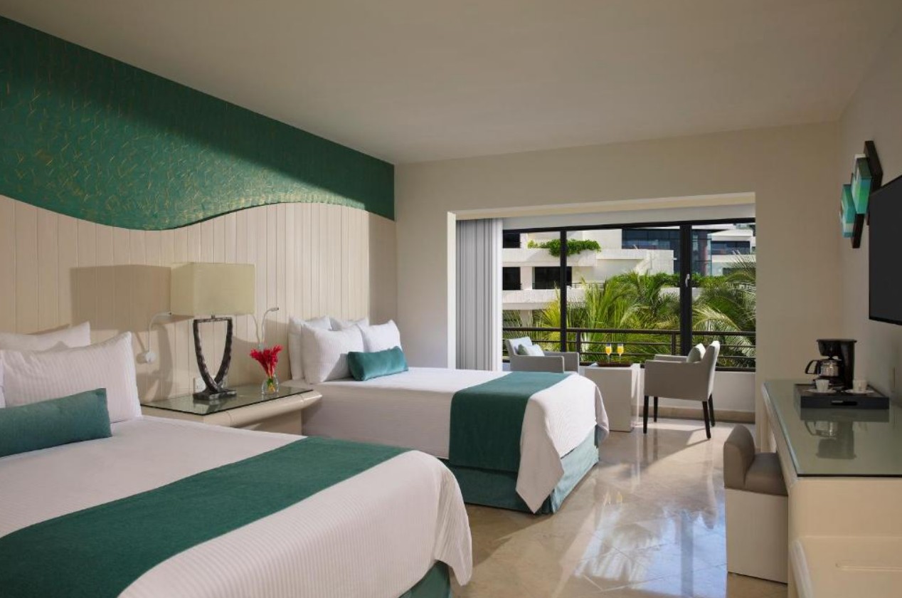 Deluxe GV/ With Patio, Now Emerald Cancun Resort & Spa 5*