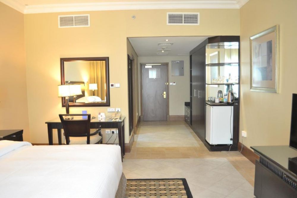Classic Double/ Twin Room, Sheraton Khalidiya Hotel 5*