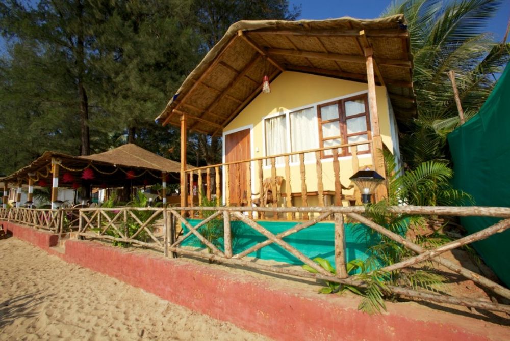 Beachview Non AС Hut/ with AC, Seafront Beach Huts Patnem 