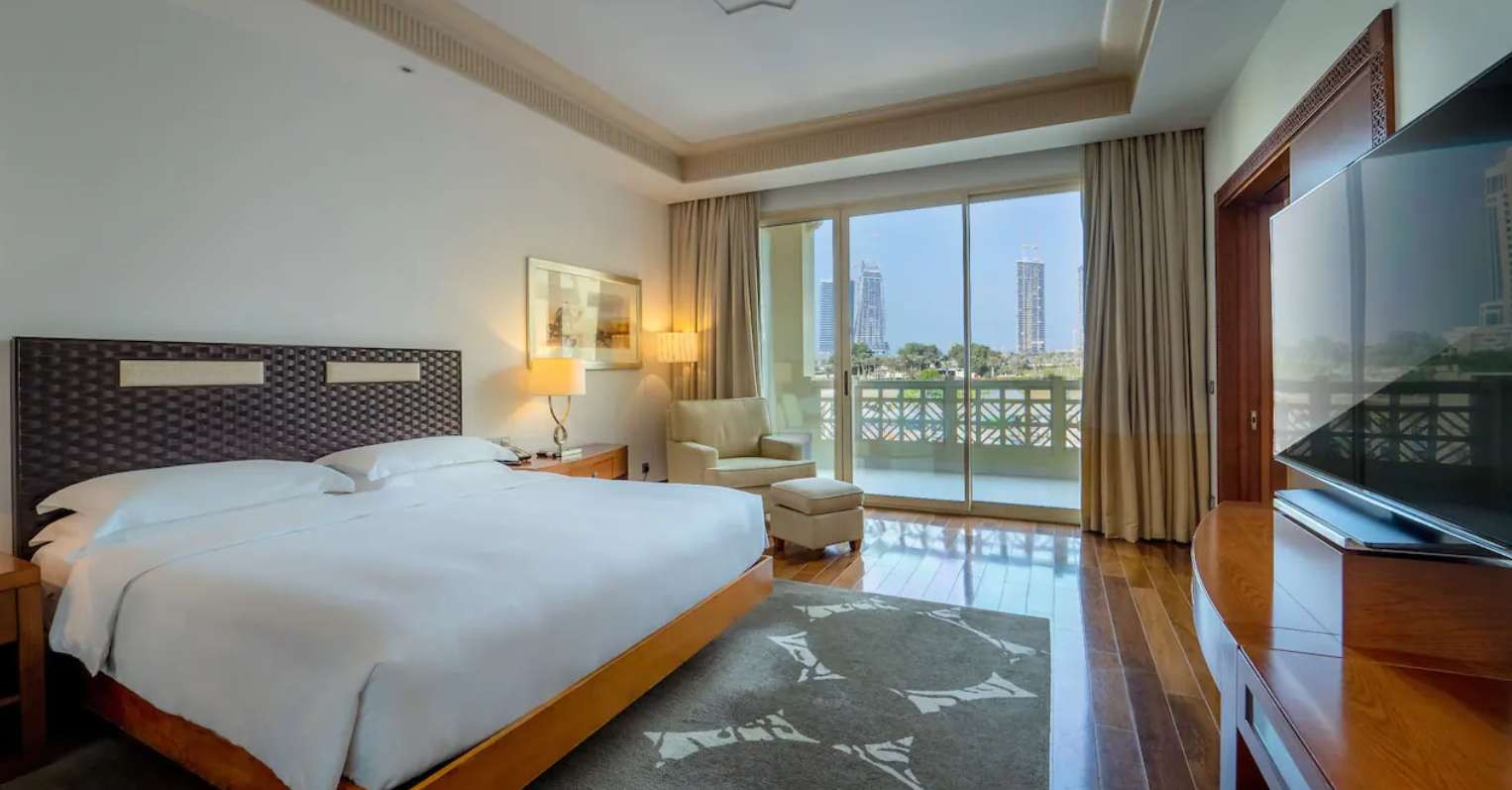 Grand Suite Room, Grand Hyatt Doha Hotel & Villas 5*