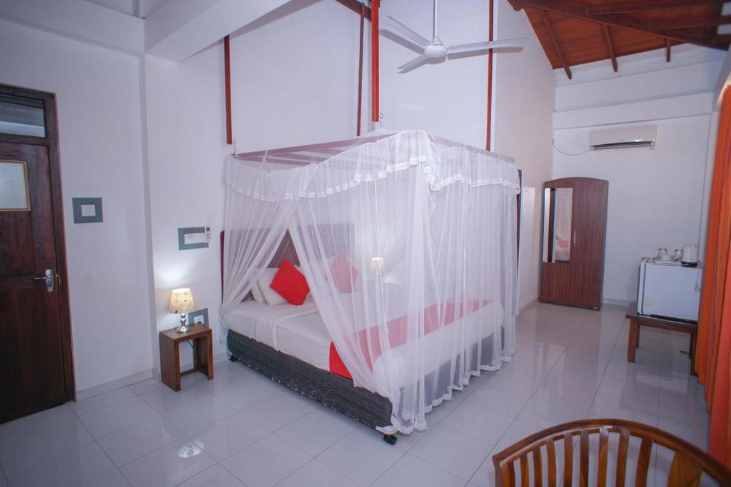 Suite with balcony, Prime Time Hotel Unawatuna 3*