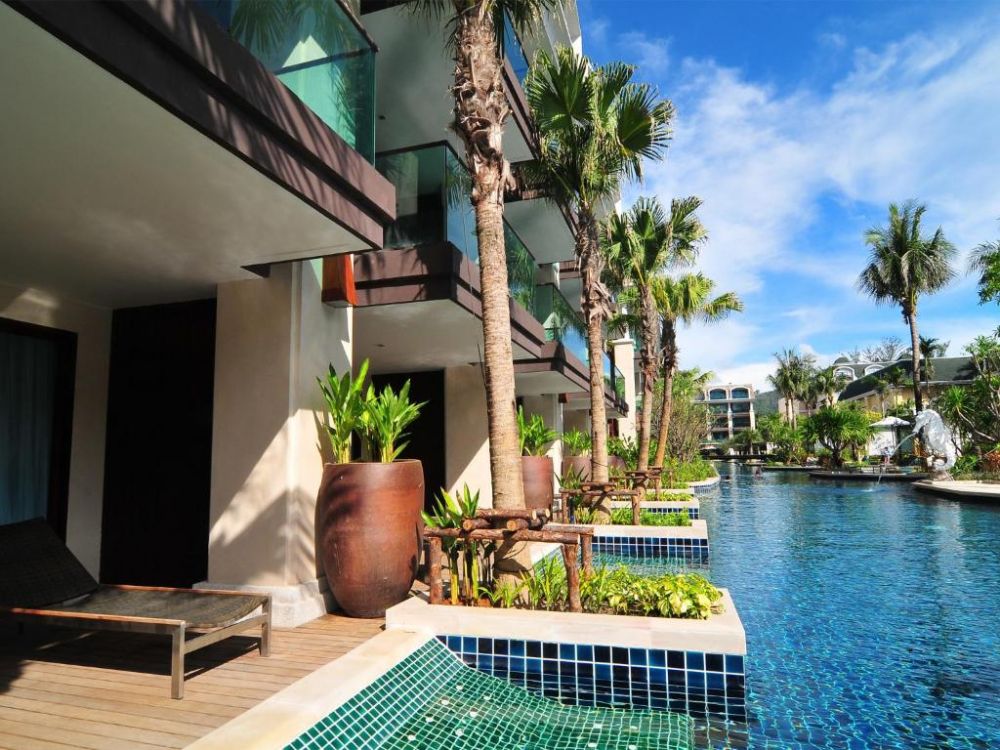 Sunset Deluxe Pool Access | Sunset Wing, Phuket Graceland Resort & Spa 4*