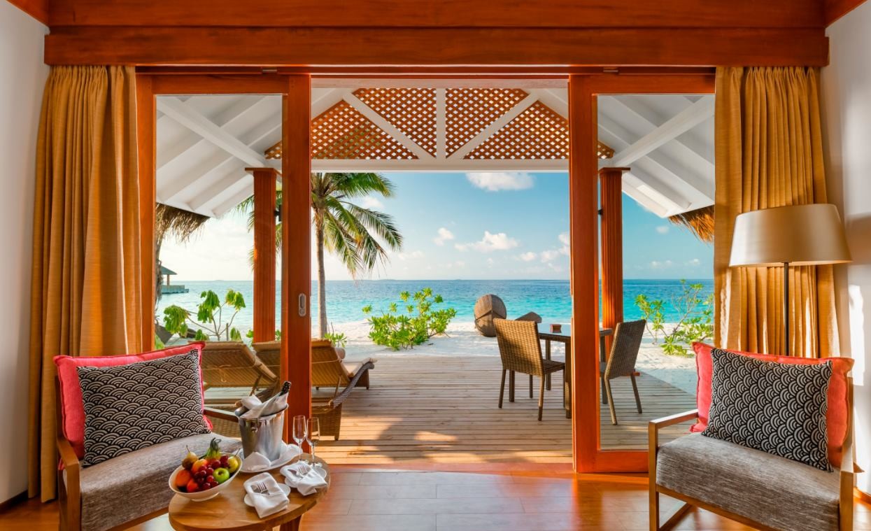 Beach Villa, Kudafushi Resort & Spa 5*