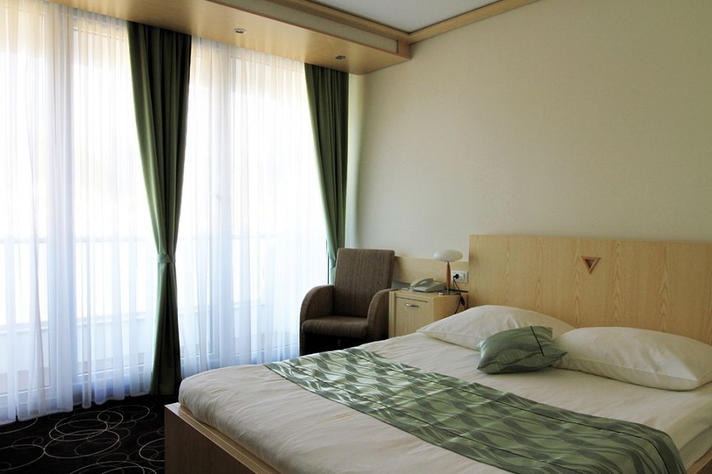 Double Forest/Park, Grand Hotel Donat 4*