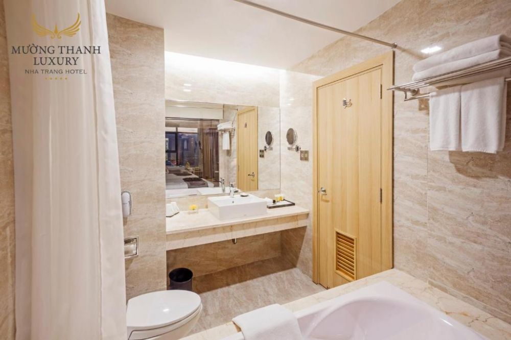 Deluxe ROH, Muong Thanh Luxury Nha Trang 5*