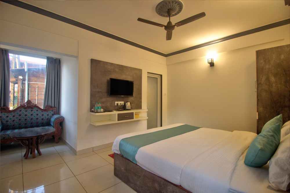 Deluxe Room with Balcony SSV/SV, Oceano Beach Resort 3*