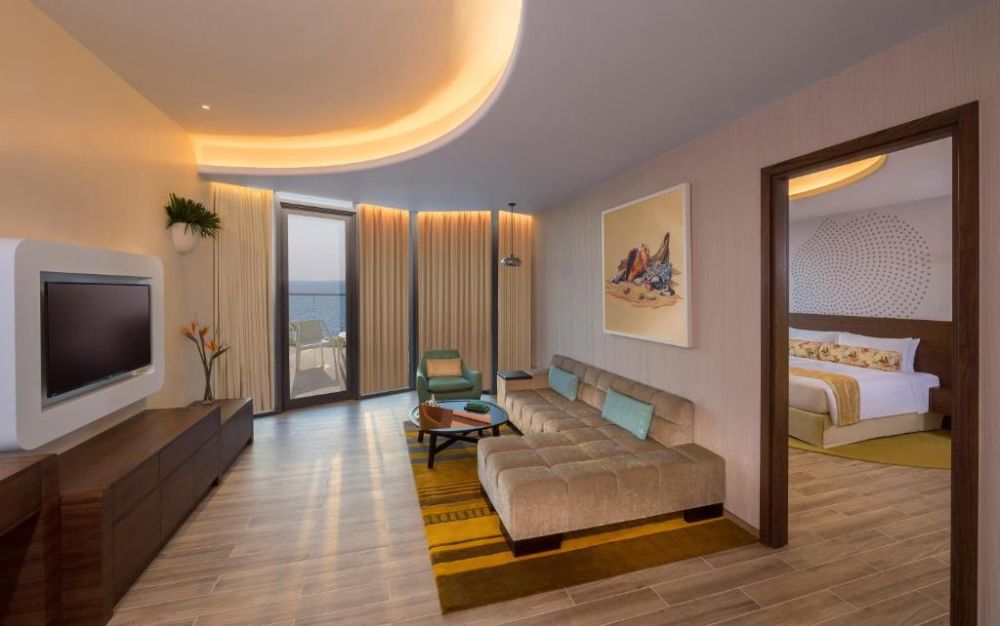 Deluxe One Bedroom Suite Partial Sea View, The Retreat Palm Dubai Mgallery By Sofitel 5*